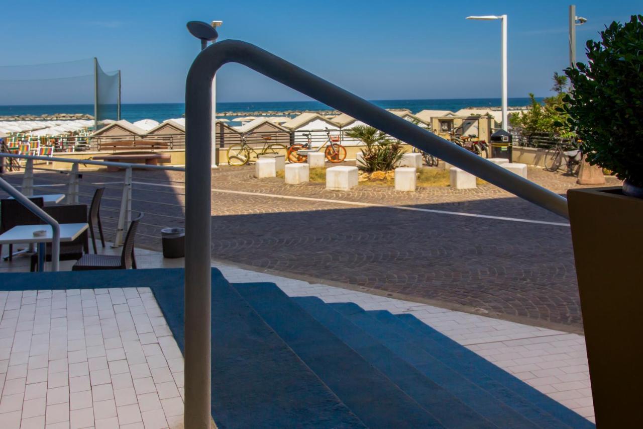 Hotel President'S Pesaro Exterior foto