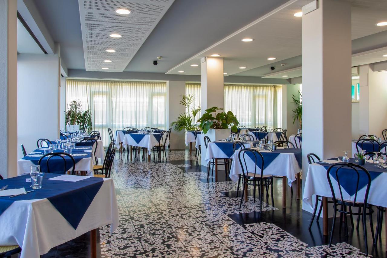 Hotel President'S Pesaro Exterior foto
